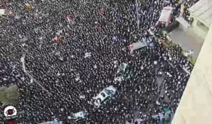 VIDEO: Massive Protests In Jerusalem Against Military Service, Burn Israeli Flag
